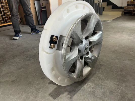 20-calowe opony do ciężkich samochodów ciężarowych Run Flat Insert Device System 285/60R18 335/80R20